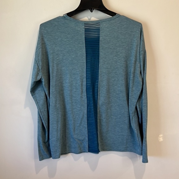 FREE 2 B workout shirt, Activewear size XXL - Picture 4 of 11